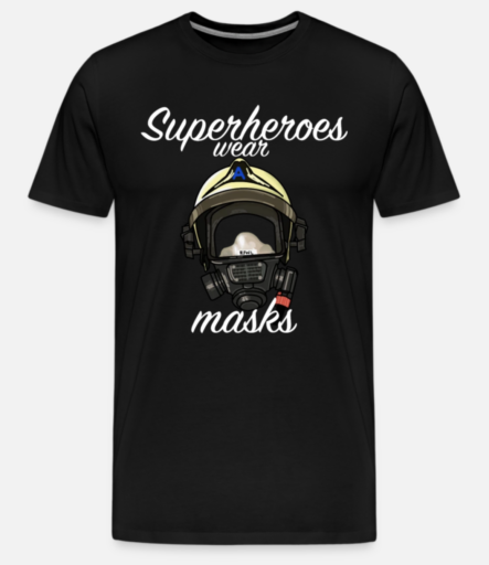 Shirt mit altem Helm